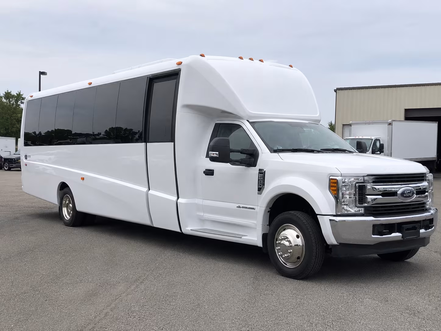 find prom night minibuses and charter buses for larger groups in carrollton