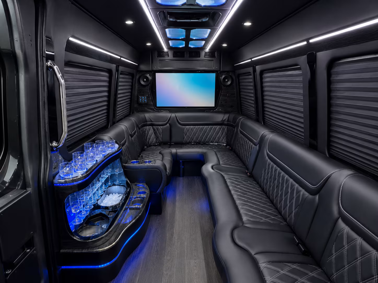 getting your group to dfw airport or dallas love field has never been easier